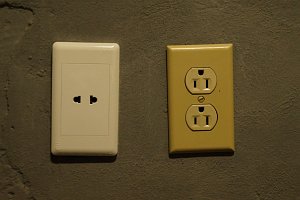 lejesoldat vant boom Electricity (Plug Adapter) (2021) - cubaify.com